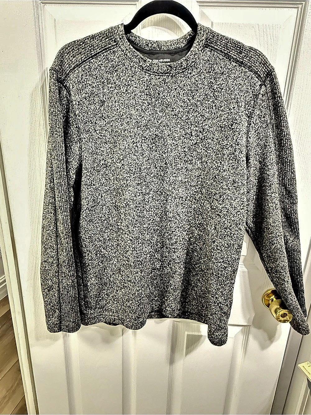 Van Heusen Men's Speckled Sweater Size Medium